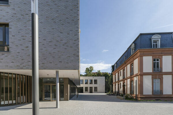 Schulgel�nde und Kloster St. Ursula Schulen